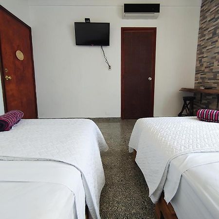 La Zona Hostel 산살바도르 외부 사진