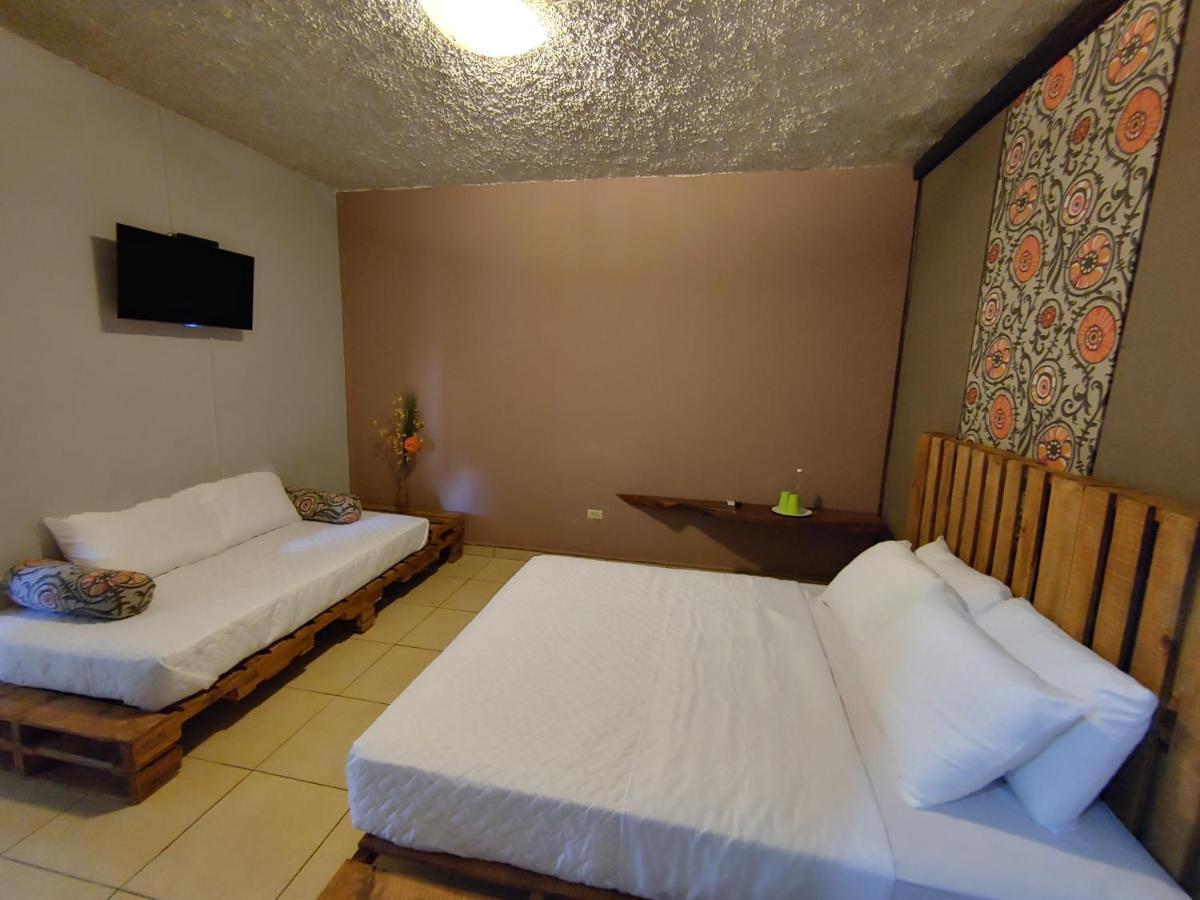 La Zona Hostel 산살바도르 외부 사진