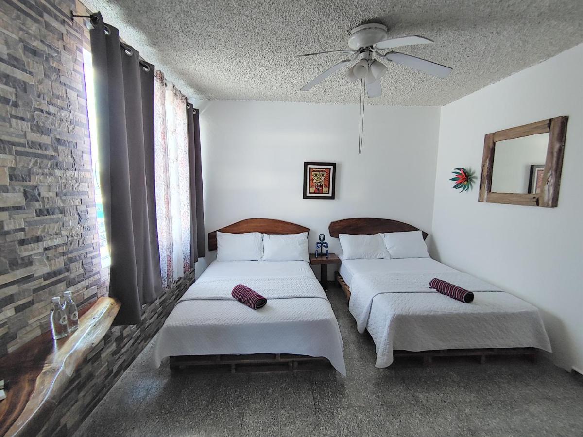 La Zona Hostel 산살바도르 외부 사진